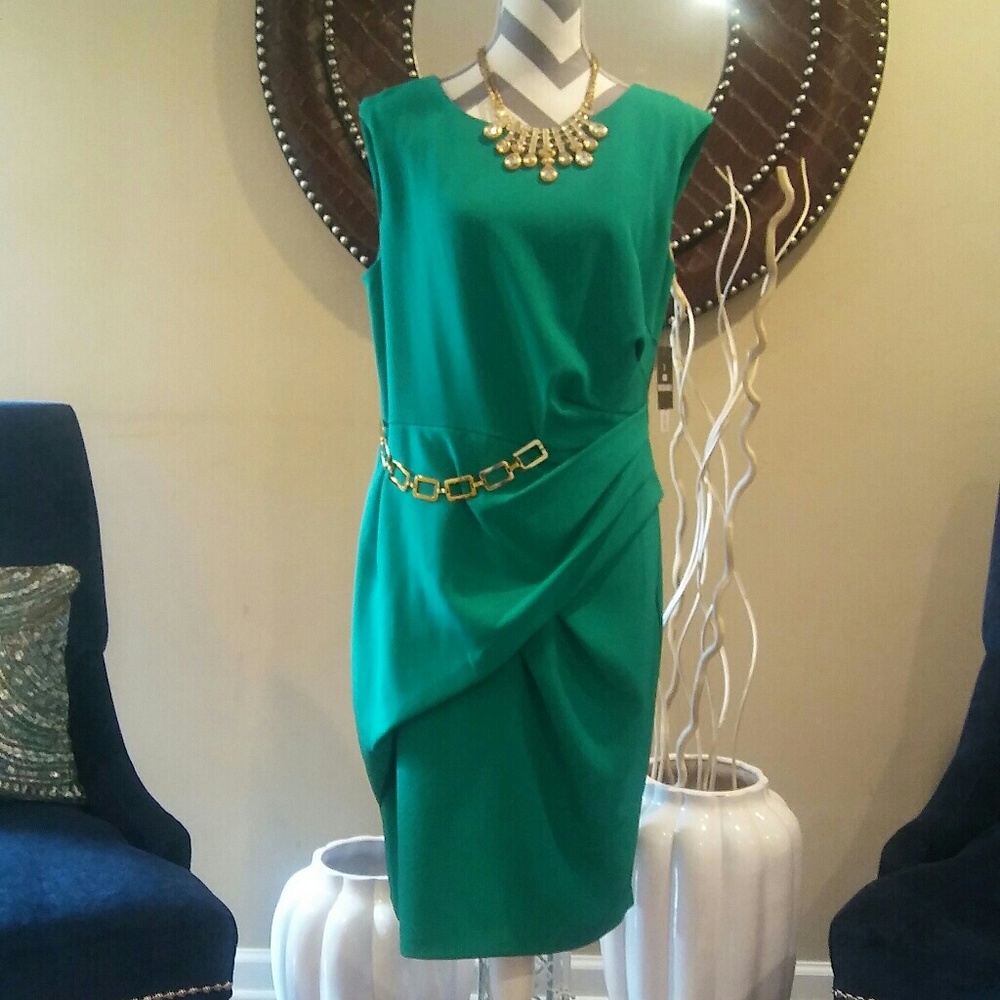 Green washable ruffle dress